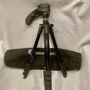 Manfrotto Compact Action Smart Tripod - Black 61”